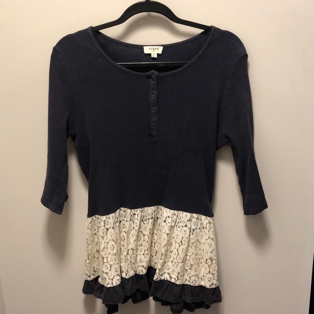 Blue blouse with lace at bottom
